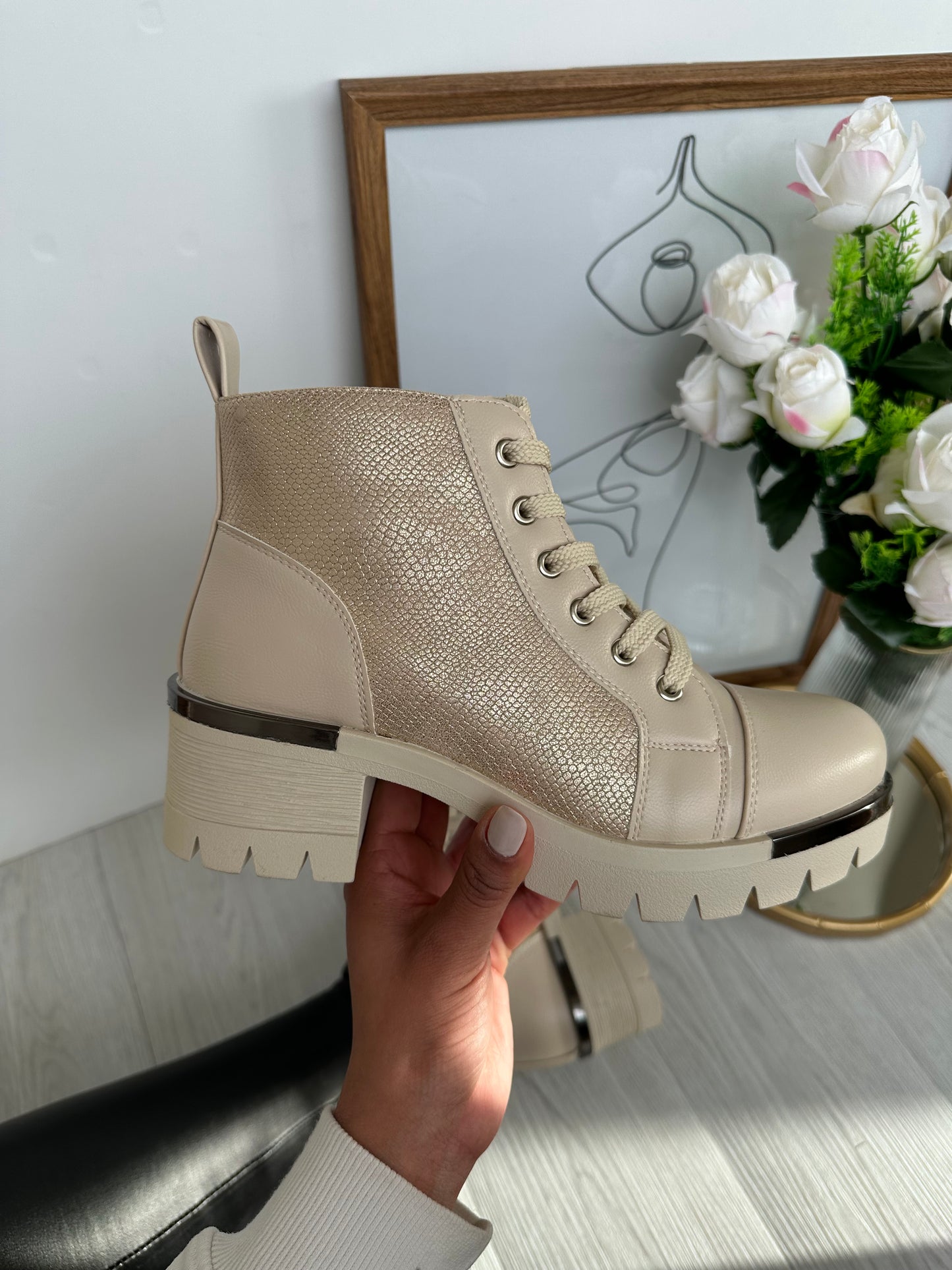 Botines Paula Beige